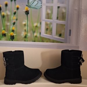 UGG T TILLEE BOOTS  SIZE 11c.